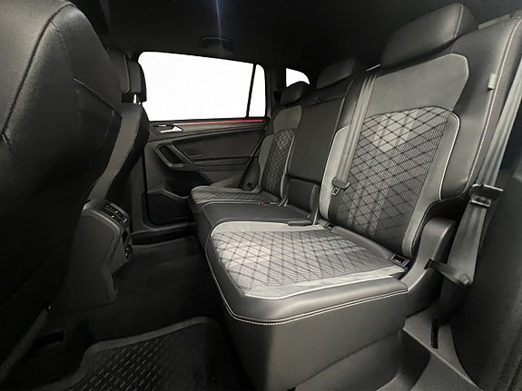 Volkswagen Tiguan Allspace 23 of 30
