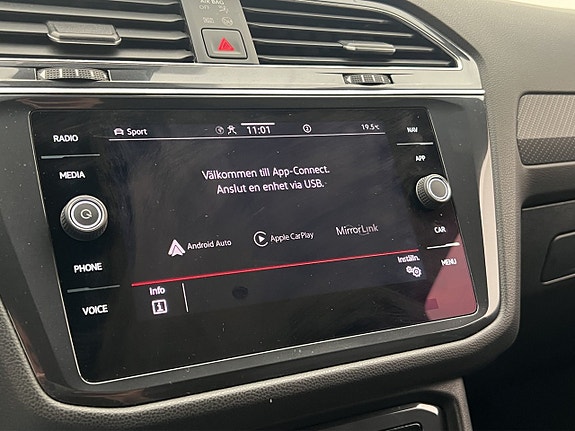 Volkswagen Tiguan Allspace 17 of 30