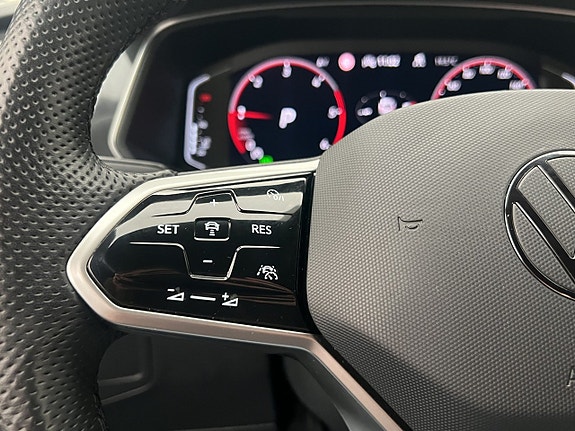 Volkswagen Tiguan Allspace 13 of 30