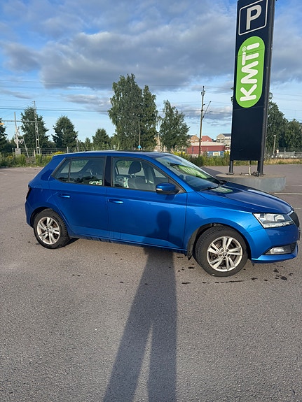 Skoda Fabia 2 of 5