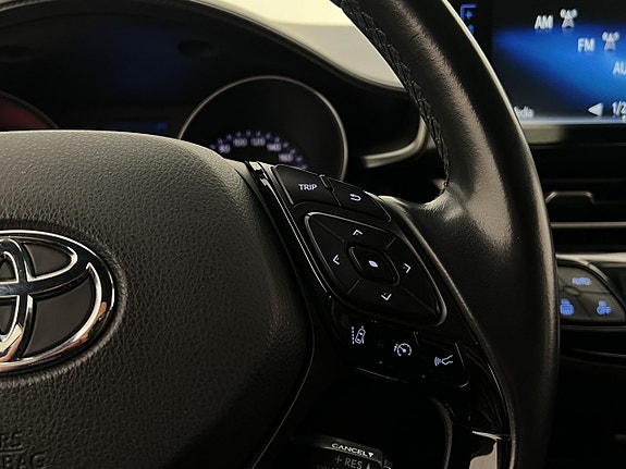 Toyota C-HR 14 of 29
