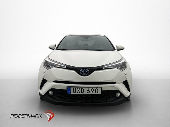 Toyota C-HR 2 of 29