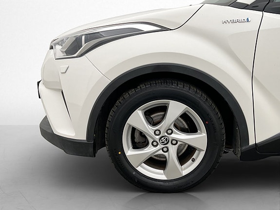 Toyota C-HR 26 of 29