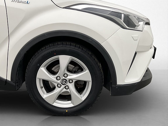Toyota C-HR 29 of 29