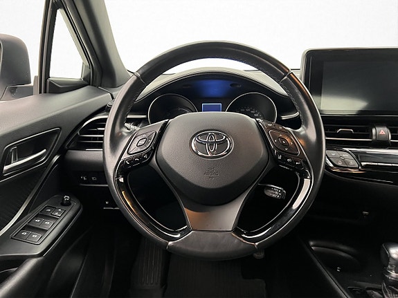 Toyota C-HR 11 of 29