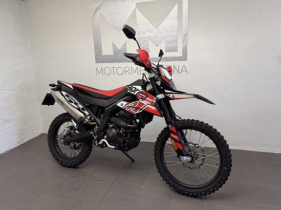 Aprilia RX 125 - A1 lätt MC 3 of 5