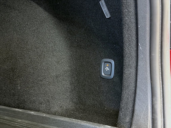 Volvo V60 17 of 18
