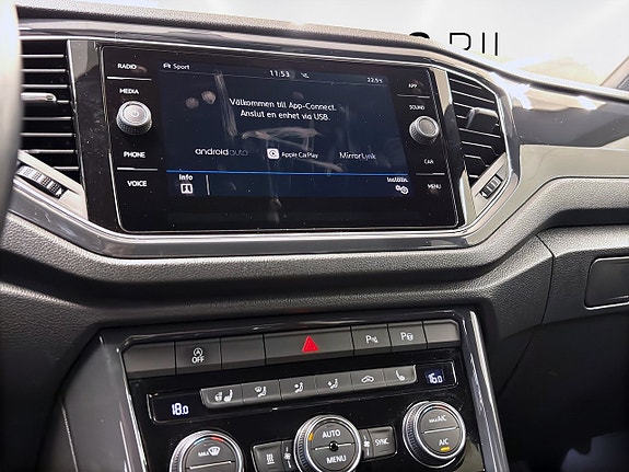 Volkswagen T-Roc 16 of 16