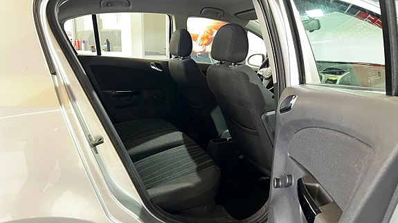 Opel Corsa 8 of 11