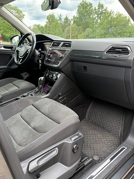 Volkswagen Tiguan 7 of 14