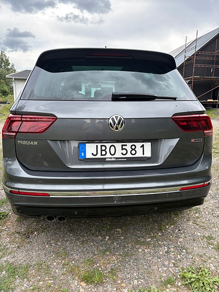 Volkswagen Tiguan 5 of 5