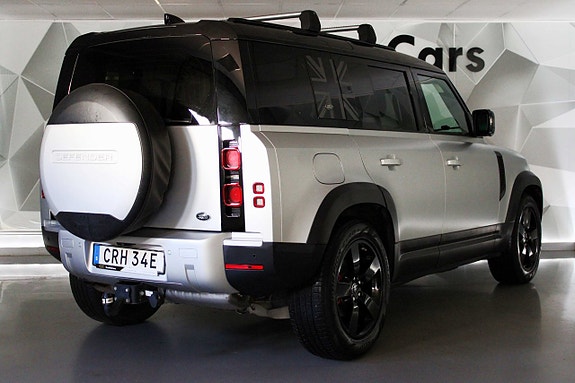 Land Rover Defender 110 4 of 5
