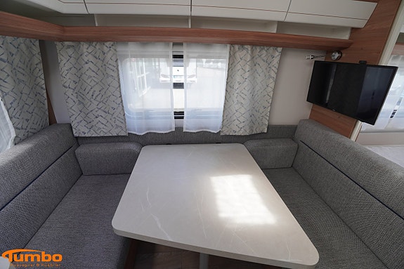 Hobby 400 SFE DE LUXE 2 of 17