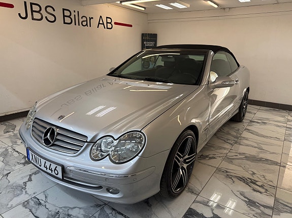 Mercedes-Benz CLK320 2 of 5