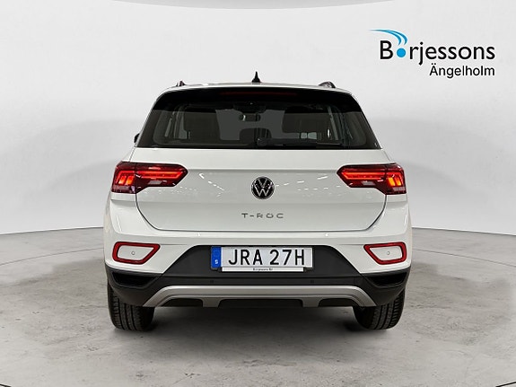 Volkswagen T-Roc 4 of 5