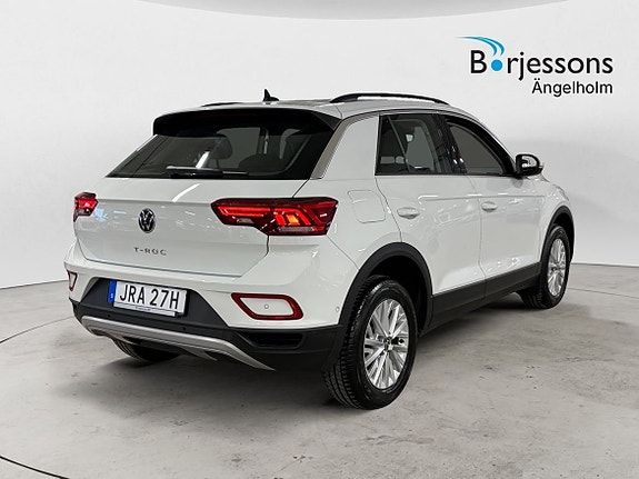 Volkswagen T-Roc 3 of 5
