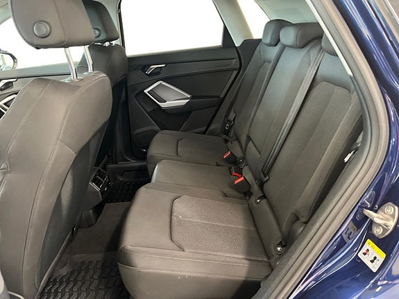 Audi Q3 15 of 18