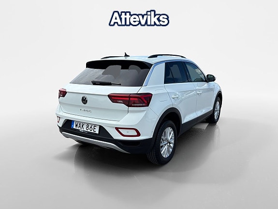 Volkswagen T-Roc 3 of 5