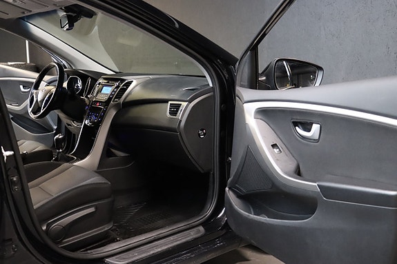 Hyundai i30 13 of 23