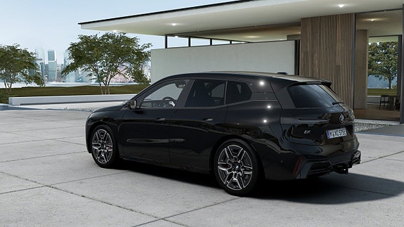 BMW iX 2 of 13