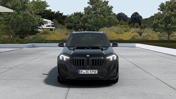 BMW X1 3 of 5