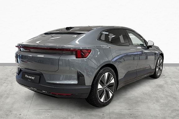 Polestar 4 9 of 18