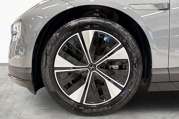 Polestar 4 6 of 18