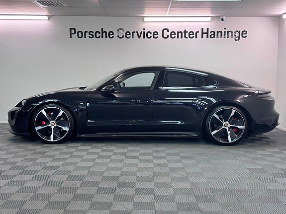 Porsche Taycan 4S 4 of 5