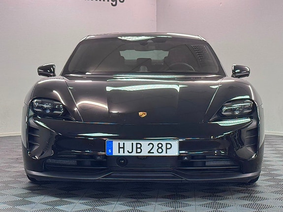 Porsche Taycan 4S 3 of 5