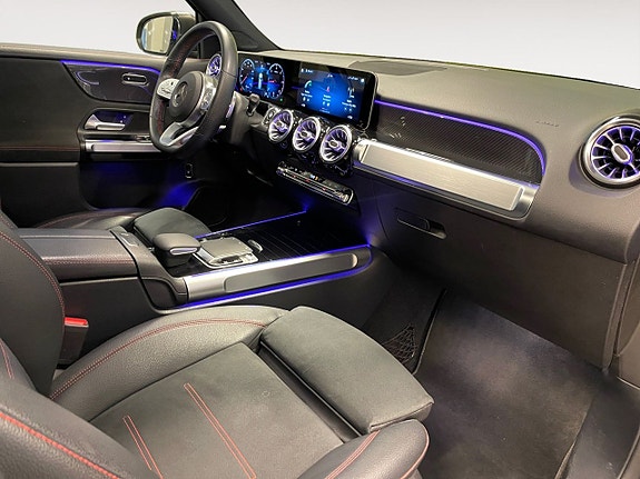 Mercedes-Benz GLB200 d 14 of 26