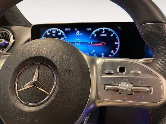 Mercedes-Benz GLB200 d 22 of 26