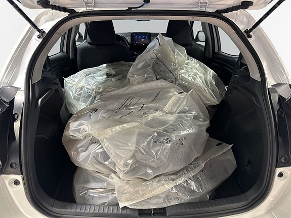 Toyota Yaris 10 of 12