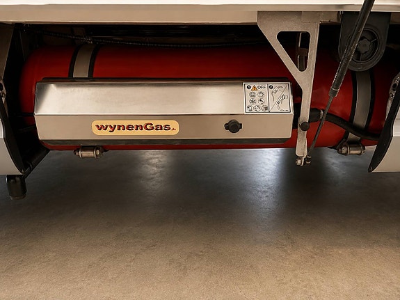 Niesmann + Bischoff iSmove 6.9 E / ALDE / Hydraul-ben / Solcell 220w / Litium450ah/F2F/ 26 of 30