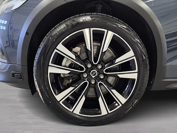 Volvo V60 Cross Country 16 of 16