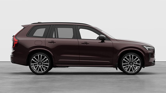 Volvo XC90 3 of 5