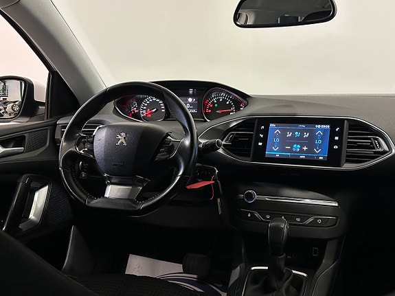 Peugeot 308 SW 16 of 19