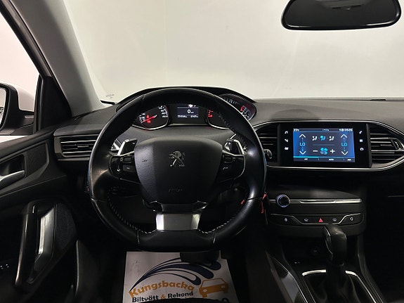 Peugeot 308 SW 17 of 19