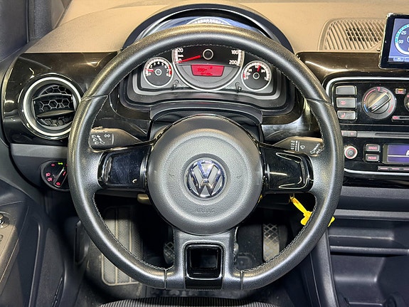 Volkswagen UP! 13 of 20