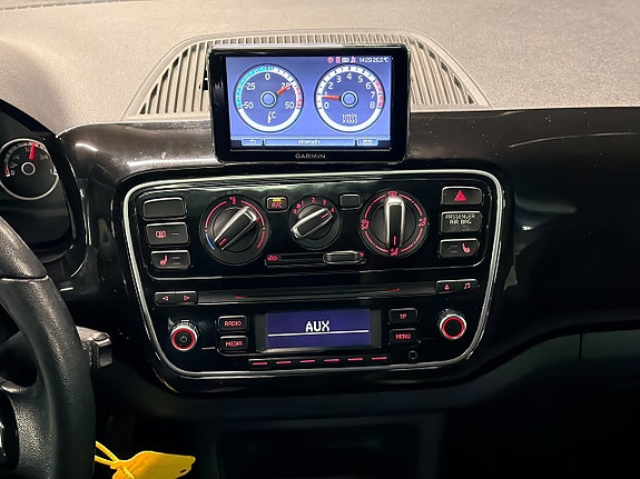 Volkswagen UP! 16 of 20