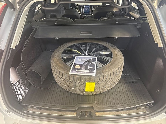 Volvo XC60 4 of 5