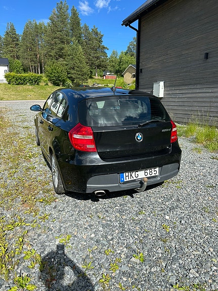 BMW 120d 3 of 5