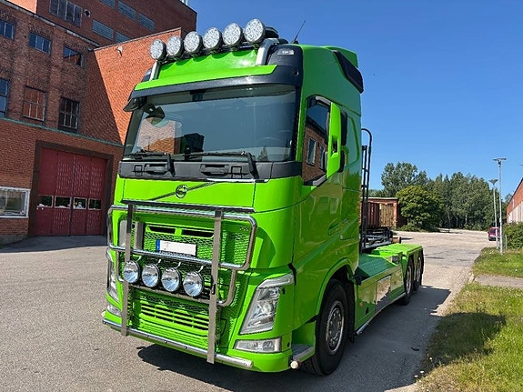 Volvo FH16 540 2 of 24