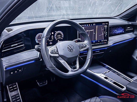 Volkswagen Passat 12 of 30