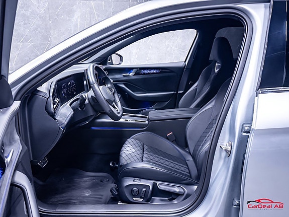 Volkswagen Passat 10 of 30