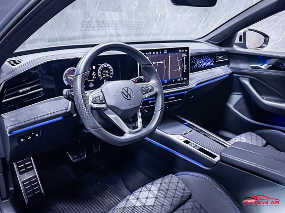 Volkswagen Passat 11 of 30