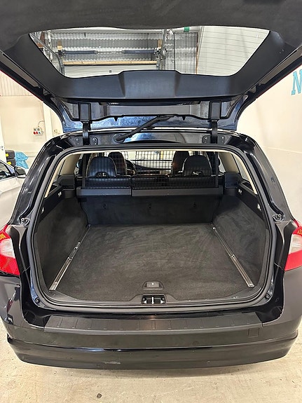 Volvo V70 13 of 14