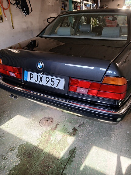 BMW 730i 7 of 9