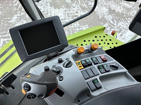 CLAAS Lexion 770 TerraTrac 9 of 24