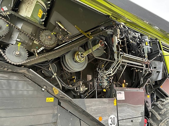 CLAAS Lexion 770 TerraTrac 15 of 24