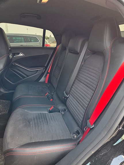 Mercedes-Benz CLA250 6 of 6